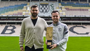 Tiago Morais recebeu o prémio de melhor jovem de agosto/setembro do Sindicato de Jogadores