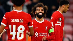 17 anos depois: Salah marca e bate recorde de Thierry Henry