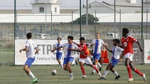 Alverca-Benfica, 1-2: Duas bicadas da águia valem três preciosos pontos