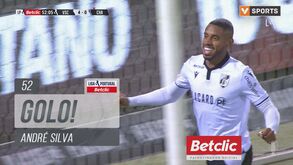 Grande combinação pela esquerda e André Silva a fazer mais um para o V. Guimarães