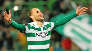 «A família Sporting está contigo»: Leões reagem ao susto que envolveu Bas Dost na Holanda