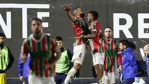 A crónica do E. Amadora-Famalicão, 1-0: outra vez o banco a carimbar vitória