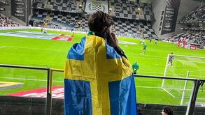 Antigo lateral de Sporting e Boavista esteve no Bessa e levou uma bandeira... da Suécia