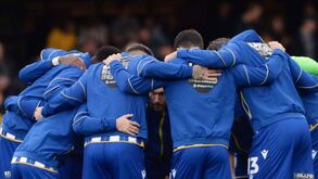 Dono do Sheffield Wednesday pede ajuda aos adeptos para angariarem... 2 milhões de libras