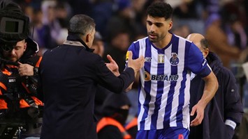 Xavi e o jogo com o FC Porto: «O trabalho do Sérgio Conceição fala por si»  - Barcelona - Jornal Record
