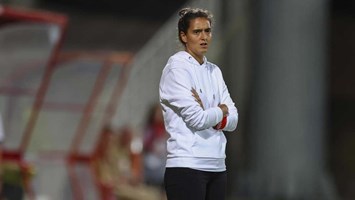 Benfica defronta Apollon Limassol no acesso à Champions feminina