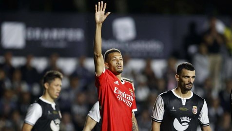 VAI JOGAR! Conforme jornalista, Fábio irá jogar contra o São Paulo