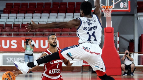 OVARENSE VENCE U. OLIVEIRENSE E MARCA ENCONTRO COM O BENFICA NAS  MEIAS-FINAIS DA LIGA BETCLIC DE BASQUETEBOL - TV Guadiana