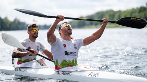 Canoagem: João Ribeiro e Messias Baptista campeões do mundo em K2