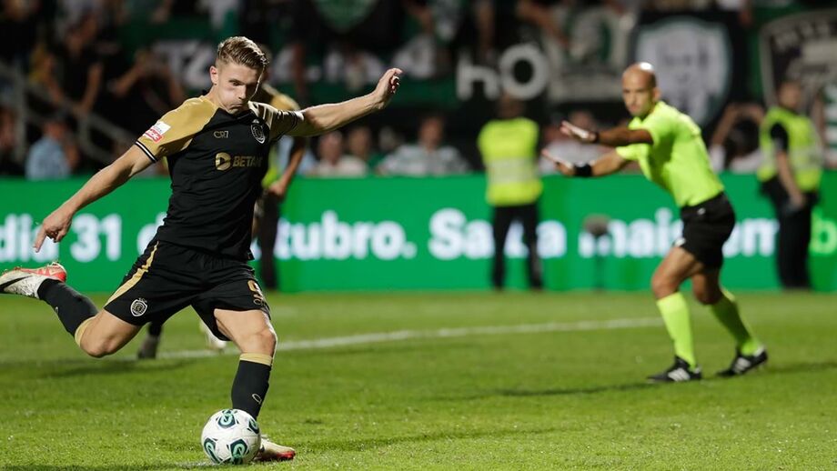 Farense-Sporting, 2-3: a vitória sofrida do leão com sono