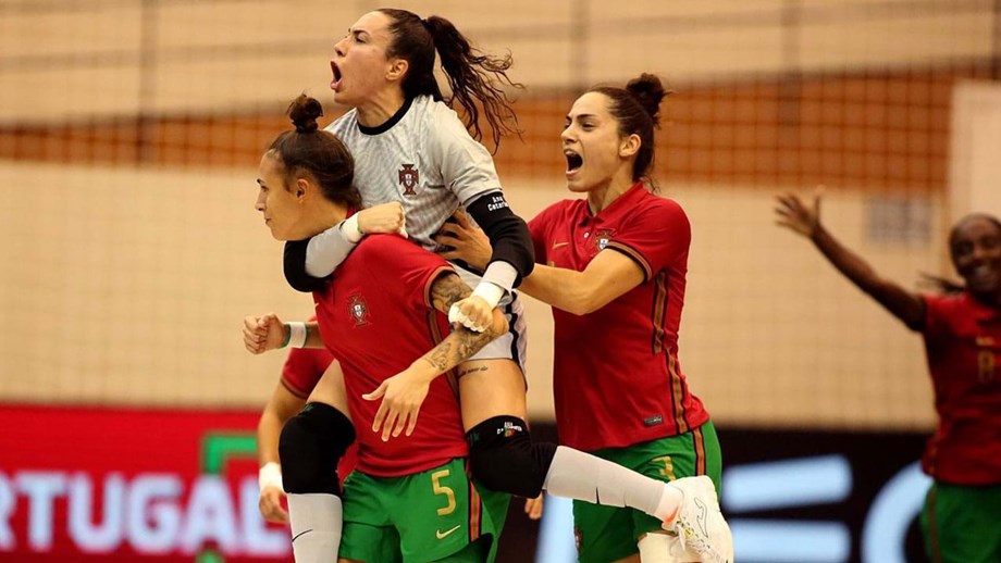 Seleção feminina de futsal volta a golear a Suécia em jogo particular