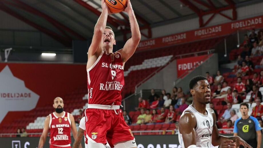 Jornal de Angola - Notícias - Basquetebol: Campeonato adiado para