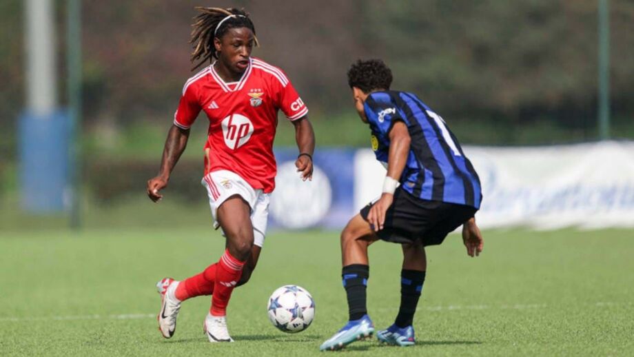 Ivan Lima durante um jogo da Youth League