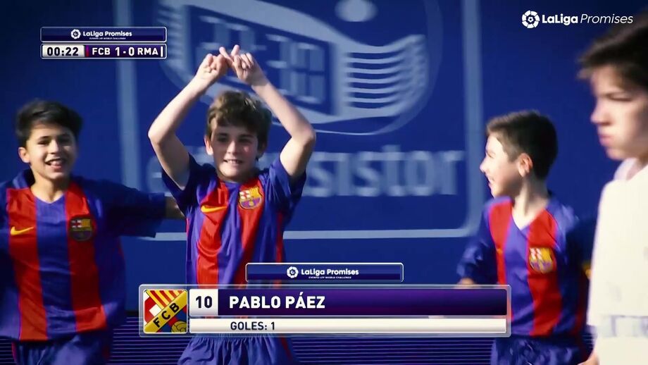 Médio, agora com 19 anos, é um dos talentos do Barcelona