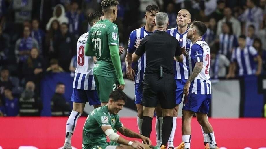 Sampaio e Nora: «Tendo em conta o relatório do árbitro, vai ser difícil ao Pepe provar a acusação»