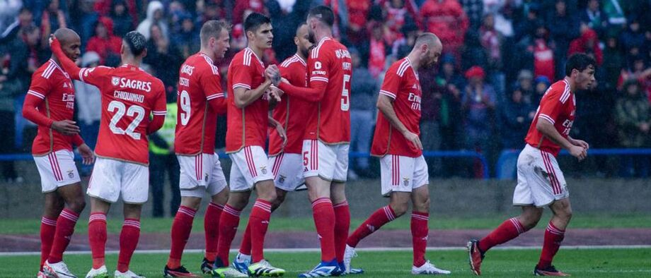 A crónica do Lusitânia-Benfica, 1-4: passar sem tremer no dilúvio açoriano