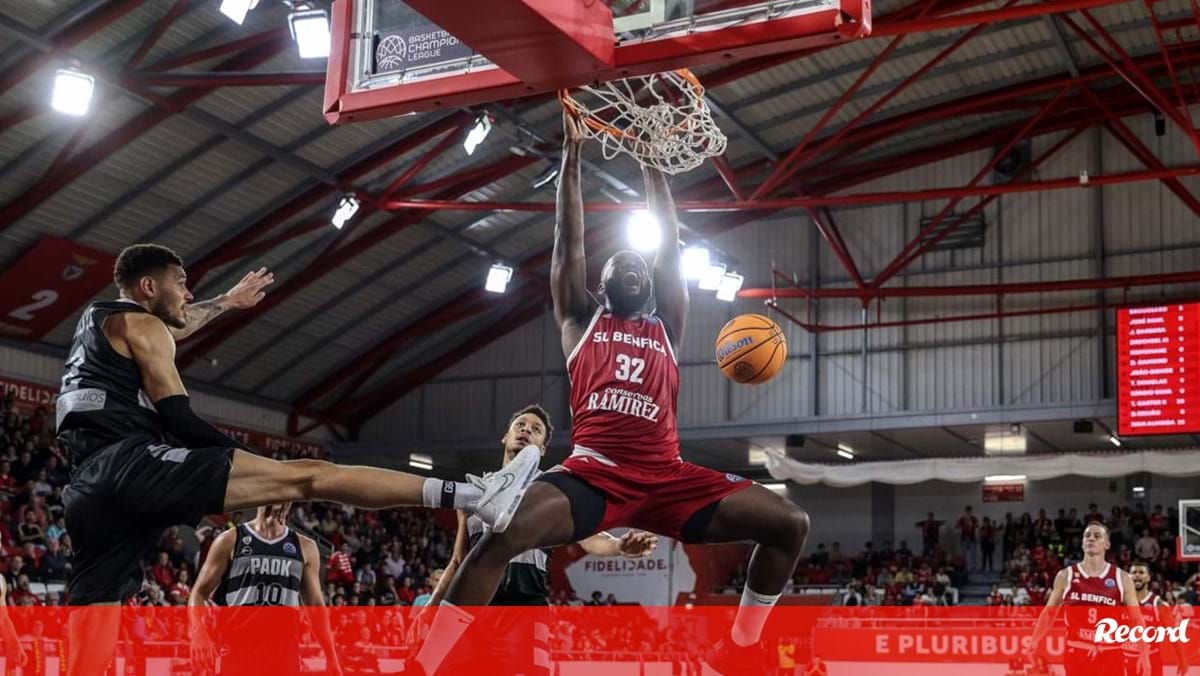 PAOK Benfica Liga dos Campeões Basquetebol - SL Benfica