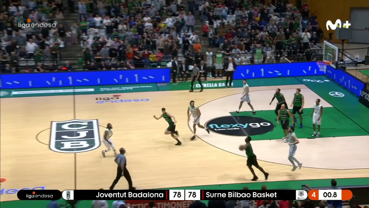 O 'buzzer beater' do ano chega de Espanha: Andrés Feliz deixou