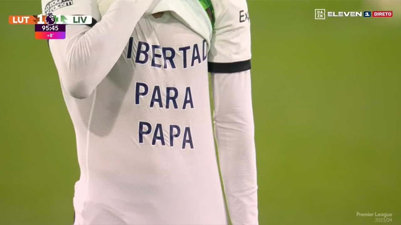 Luis Díaz evita derrota do Liverpool e dedica o golo ao pai que