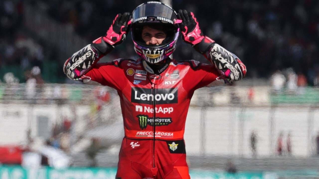 Miguel Oliveira, na segunda linha, com 6º tempo para a corrida de Moto GP  em Assen - AWAY magazine