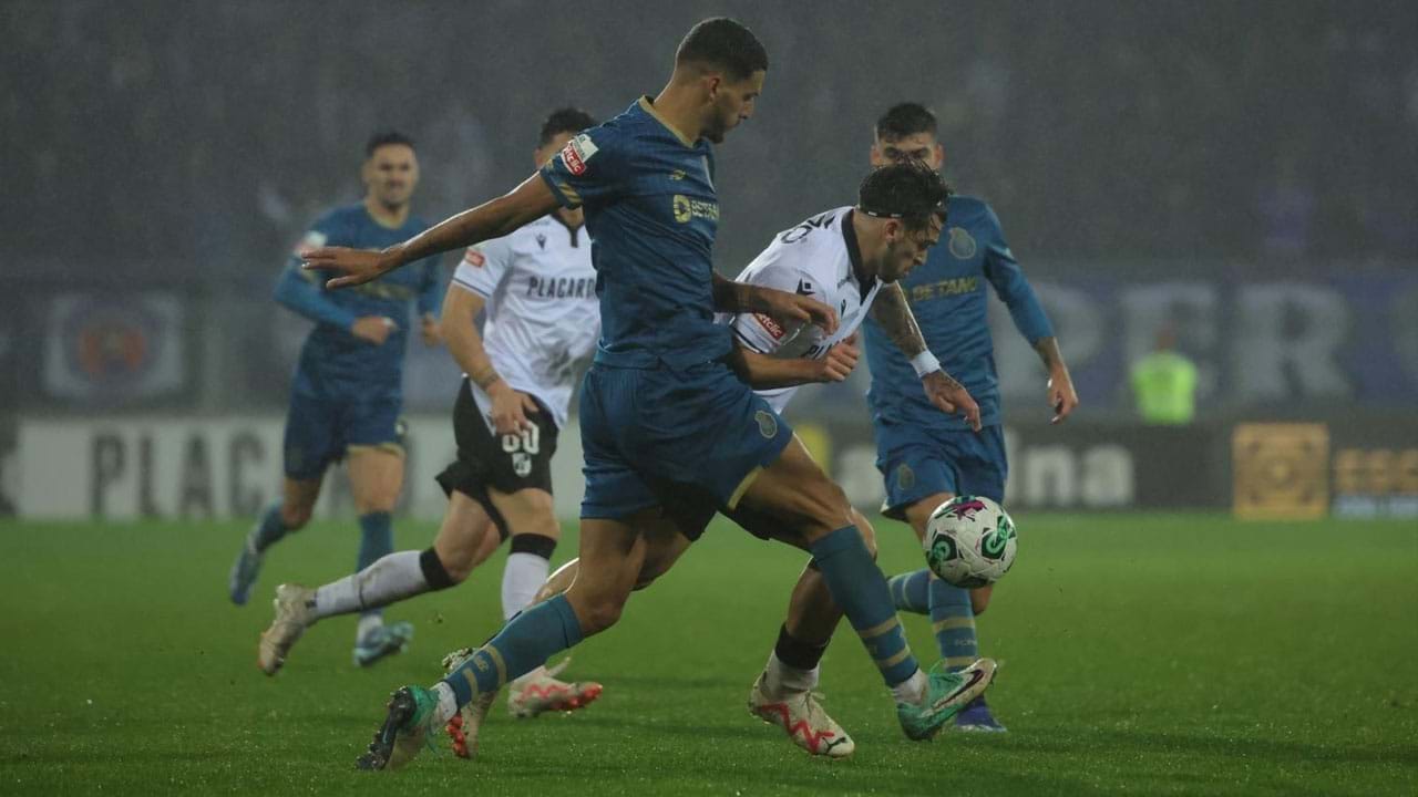 Liga Revelação (10.ª Jornada): FC Famalicão 2-2 SCU Torreense 