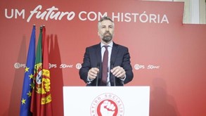 Pedro Nuno Santos confirma candidatura à liderança do PS e elogia António Costa: «Rompeu os muros»