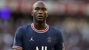 Danilo sofre lesão muscular no PSG e vai desfalcar a Seleção Nacional 