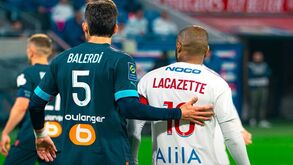 Já há nova data para o Marselha-Lyon