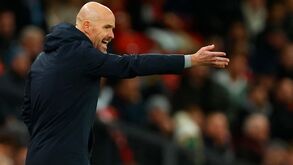 Ten Hag já reuniu com direção do Manchester United: treinador quer continuar e ainda acredita