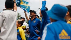 Adeptos do Boca Juniors e do Fluminense à pancada na praia de Copacabana