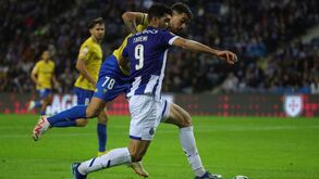 Man. United atento a Taremi