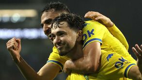 O grande golo de livre direto de Holsgrove que silenciou o Dragão