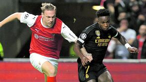 Sucesso galático exige nova história