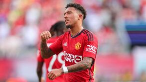 Pesadelo de Sancho no Manchester United continua: agora foi expulso... do grupo de WhatsApp