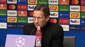 Schmidt: «Três defesas-centrais? Não foi o motivo pelo qual perdemos o jogo de hoje»