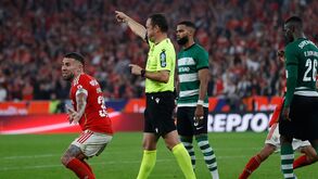 Ficou penálti por marcar a favor do Benfica? Gonçalo Inácio foi bem expulso? Os casos do Benfica-Sporting