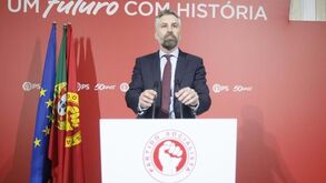 Pedro Nuno Santos confirma candidatura à liderança do PS e elogia António Costa: «Rompeu os muros»
