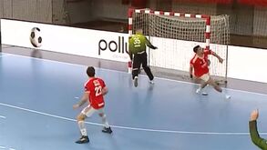 O insólito golo do Benfica na Liga Europeia de andebol: lance é digno dos apanhados