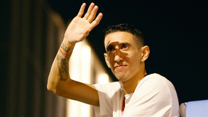 Argentina vai homenagear Di María no jogo com o Uruguai