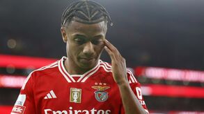 Operado em Lyon: David Neres vai hoje à faca