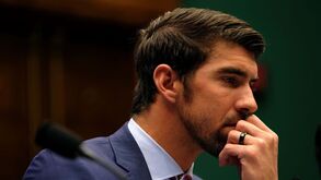 A espiral negativa de Michael Phelps: «Pensei em suicidar-me e isso dá medo»