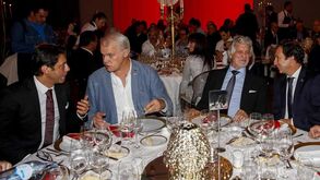 Rui Costa e Frederico Varandas à mesma mesa durante o jantar na Gala do COP