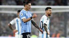 Uruguai vence na Argentina e Luis Díaz 'arrasa' Brasil com o pai na bancada a ver