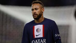 Empregada doméstica que reclama dívida de Neymar quebra silêncio: «Até me cortaram a luz»