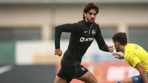 Trincão morde na ala diante do Atlético