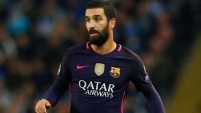 Arda Turan vítima de golpe: «Perdi 13 milhões de euros, todas as minhas economias»