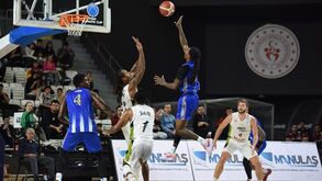FC Porto perde na Turquia mas segue em frente na FIBA Europe Cup