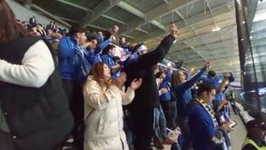 Adeptos do Montalegre fazem a festa no Dragão antes do jogo com o FC Porto