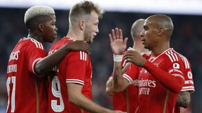 Águia habituada a decidir no fim: acerto faz render minutos à Benfica