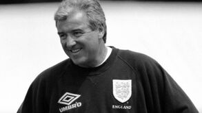 Inglaterra chora morte de Terry Venables